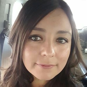 Meet your Posher, Cassandra